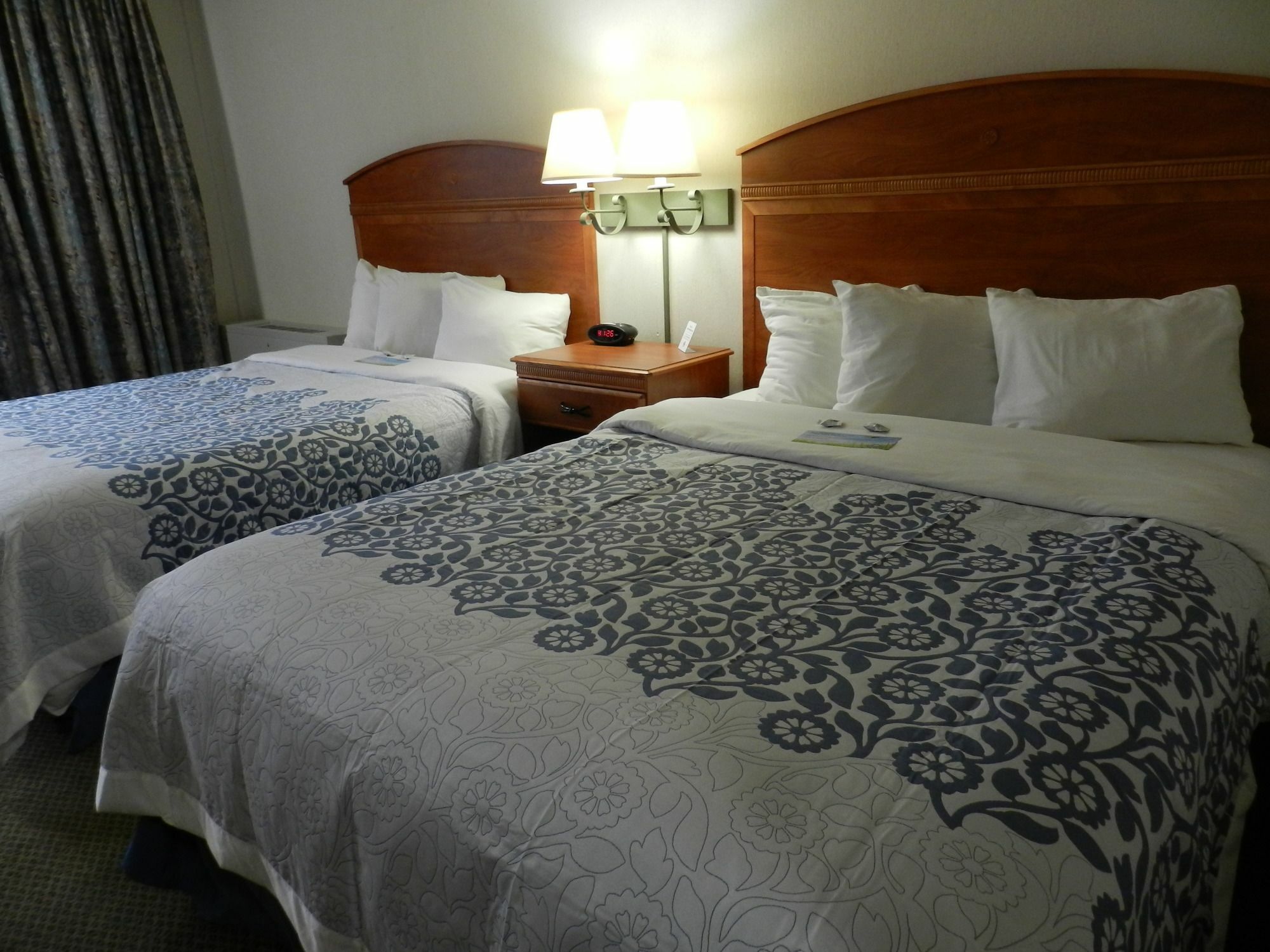 Clarion Pointe Downtown 3*