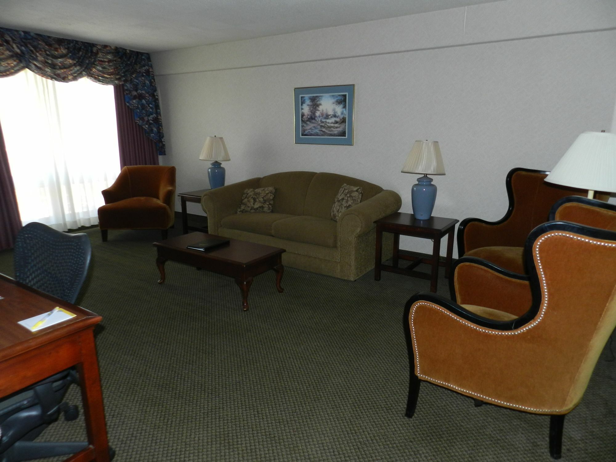 Clarion Pointe Downtown Hotel 3*